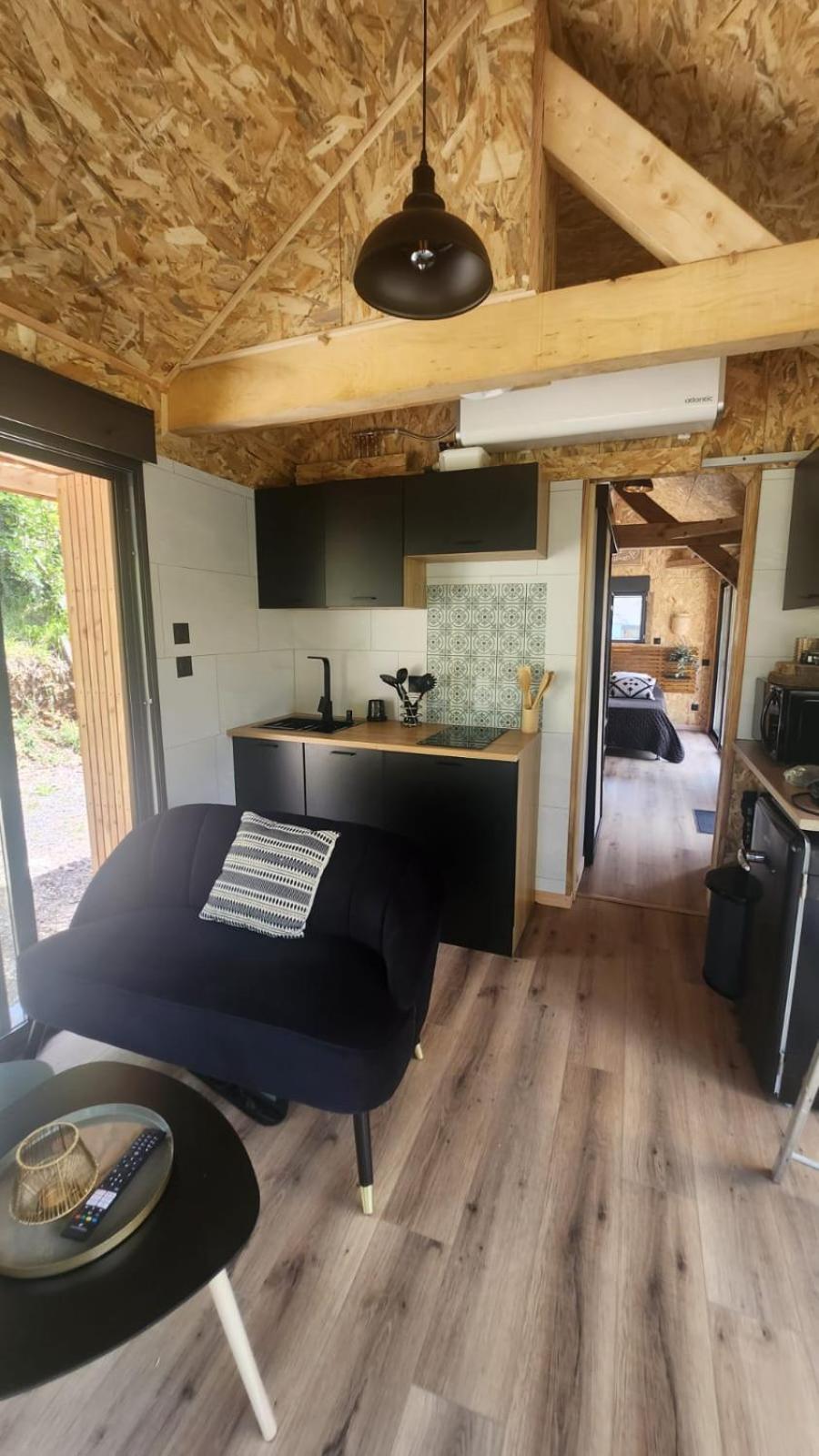 Lodge Du Chateau De Feschaux Villeneuve-sous-Pymont Екстериор снимка