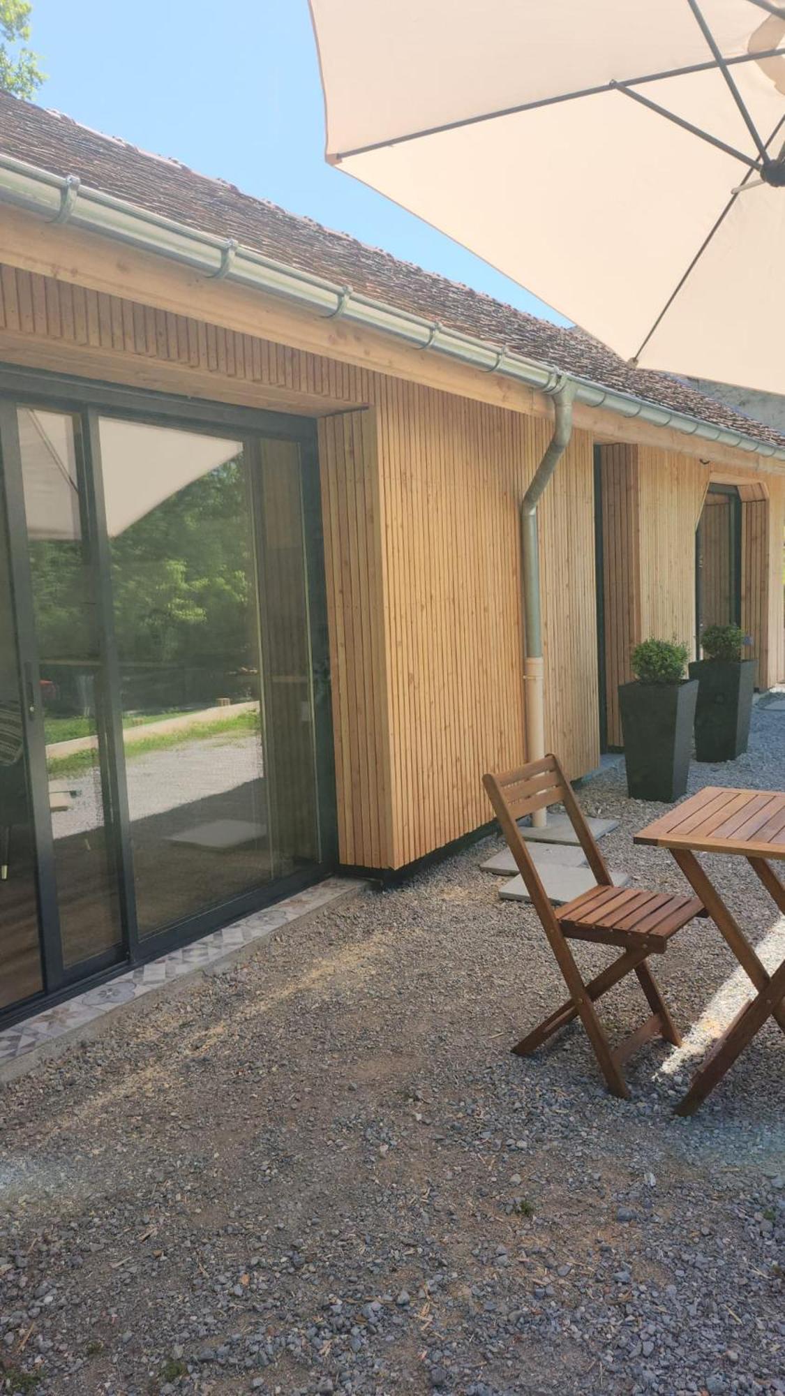 Lodge Du Chateau De Feschaux Villeneuve-sous-Pymont Екстериор снимка