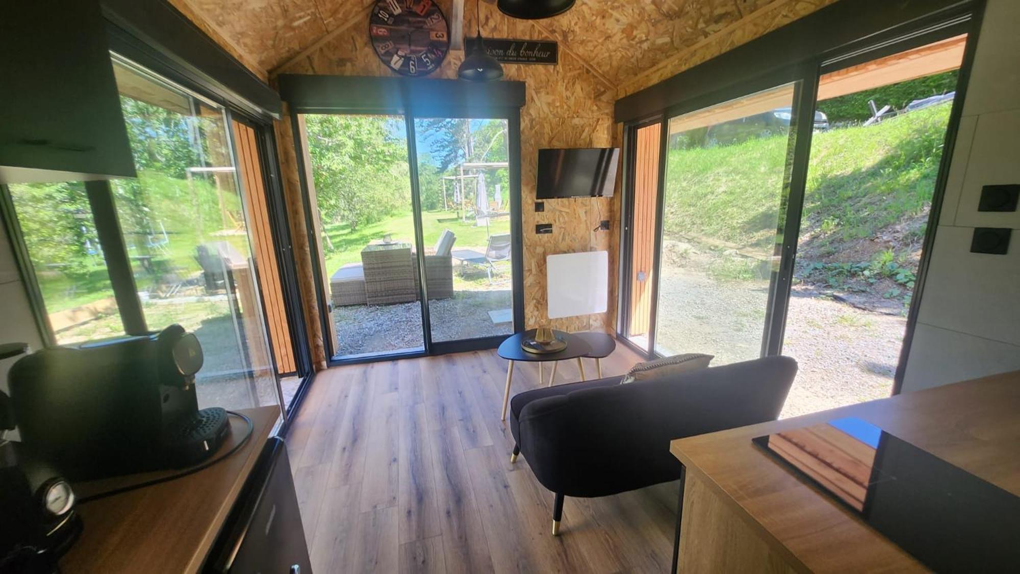 Lodge Du Chateau De Feschaux Villeneuve-sous-Pymont Екстериор снимка